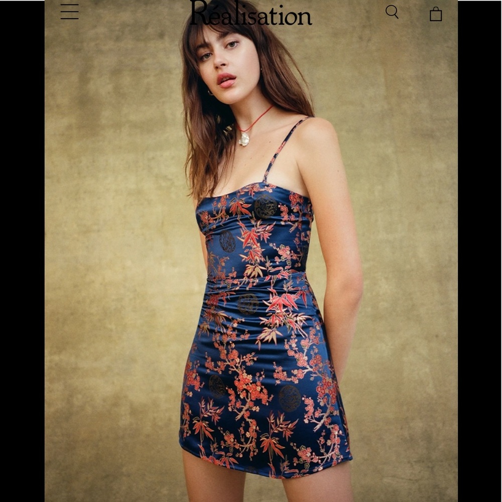 Réalisation Par The Emilie dress Shanghai Nights, Realisation Par